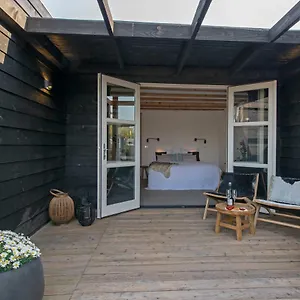 studio-haarlemenmeer.amsterdamhotelsnl.com/